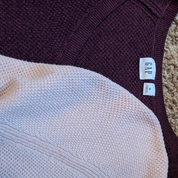 Two Gap high low sweaters - Picture 4 of 4